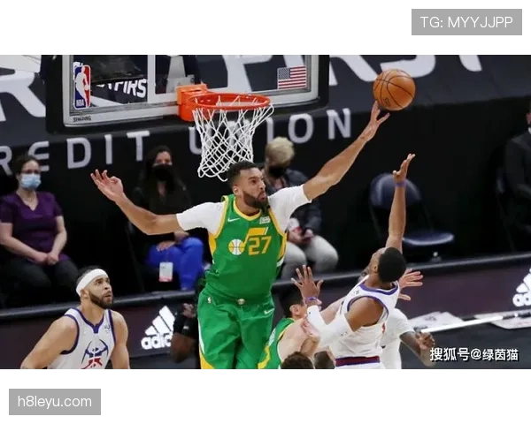 卡卡再现精准射门，关键一击助球队锁定胜局