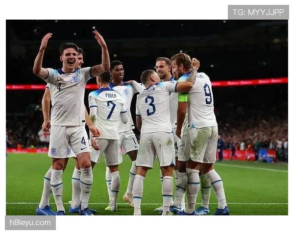 欧洲杯红牌频发引关注：战术调整与球员心理承压成焦点