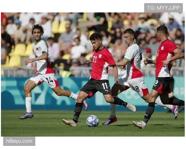 阿什拉夫·摩洛哥国家队表现稳健，强势冲击历史射手新纪录