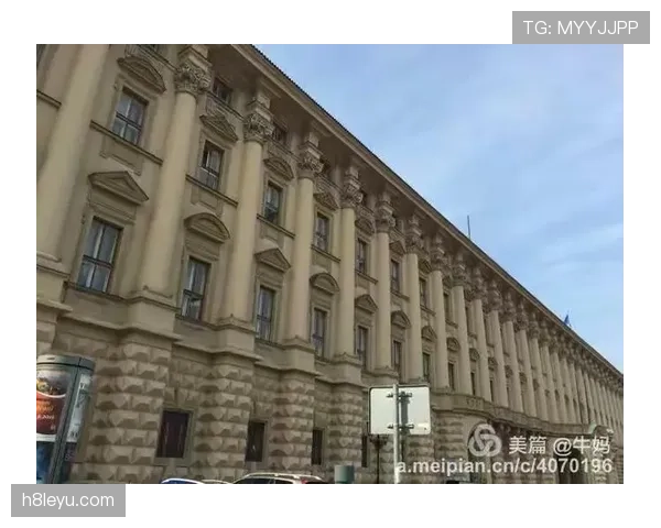 捷克布拉格在主场迎战强敌，球迷热情高涨展现球队强大主场气势