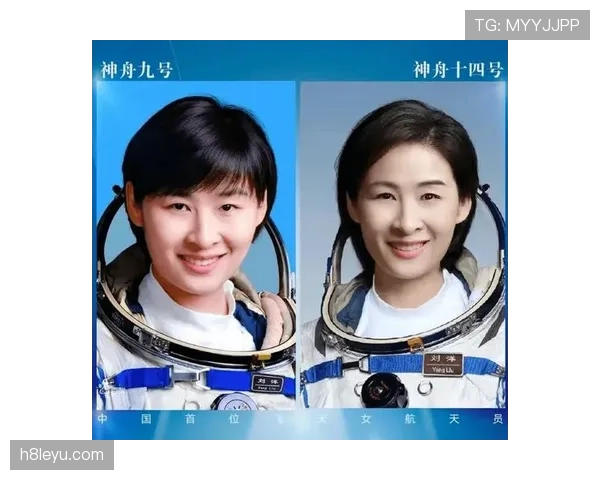 刘洋又被拍到深夜豪车门口站着，朋友圈这画风也太奢侈了吧？